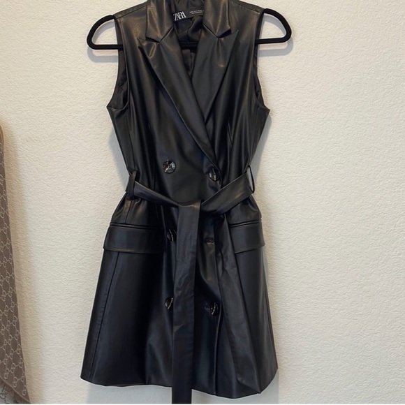 ZARA FAUX LEATHER VEST - Picture 6 of 11